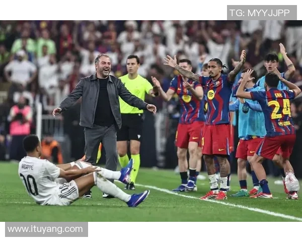 国王杯精彩对决里昂与拜仁战成平局转会风波再起引发热议