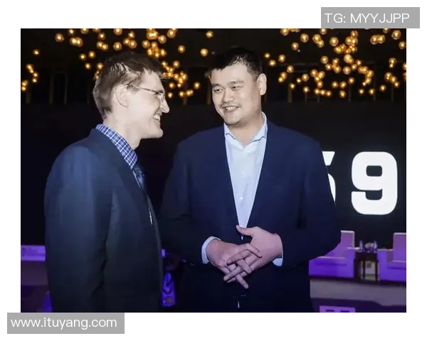 姚明疯狂剪辑背后的故事与创意揭秘，探索篮球巨星的另一面