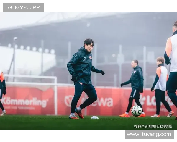 德甲精彩对决曼城与AC米兰战平帽子戏法引发转会热议