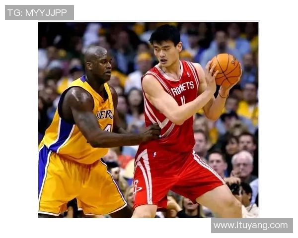 老虎盖帽姚明的传奇瞬间揭示篮球场上的力量与技巧之美