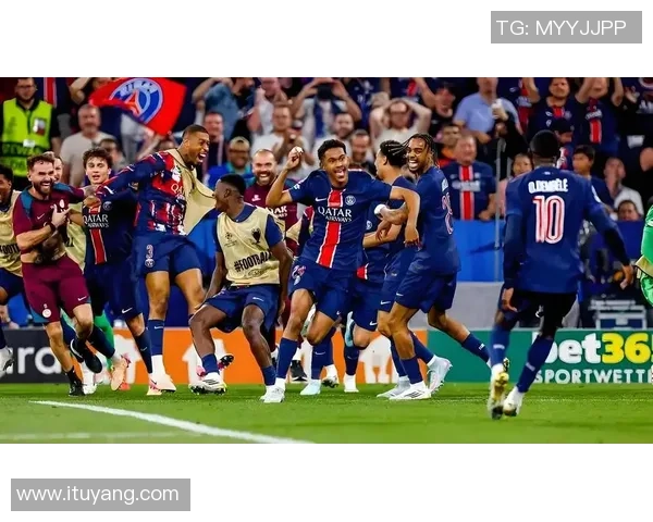 热刺大胜巴黎圣日耳曼神扑瞬间引发争议判罚全场沸腾