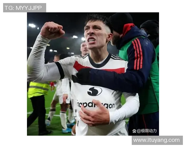 国王杯激战曼联大胜利物浦绝杀时刻引发争议判罚全场沸腾