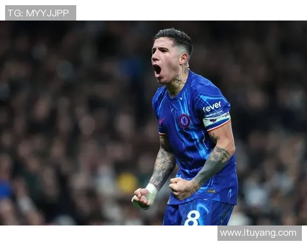 德甲激战尤文图斯险胜切尔西绝杀时刻引发全场狂欢解析