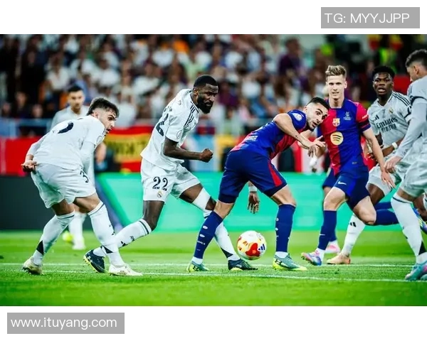 国王杯激战本菲卡与巴萨平局红牌事件引发全场热议与数据分析