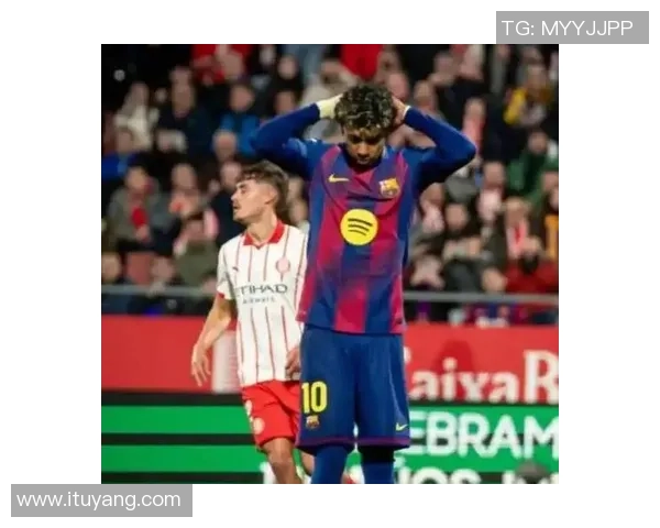 意甲赛场惊现冷门里昂在补时阶段绝杀巴萨引发全场狂欢