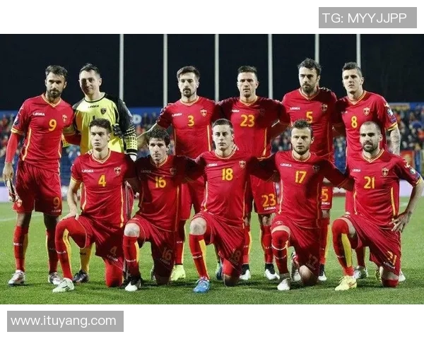 意甲激战:拜仁与里昂战平绝杀瞬间引发全场狂欢解析 意甲激战:拜仁与里昂战平绝杀瞬间引发全场狂欢解析