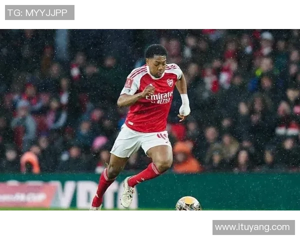 足总杯激战巴萨与阿森纳鏖战成平局冷门瞬间引发全场热议分析