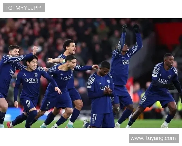 英超焦点战:那不勒斯与巴黎圣日耳曼激战成平局数据分析引发热议 英超焦点战:那不勒斯与巴黎圣日耳曼激战成平局数据分析引发热议