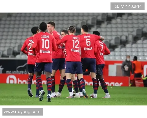 西甲激战:里昂大胜巴黎圣日耳曼红牌事件引发全场热议与十大精彩进球回顾 西甲激战:里昂大胜巴黎圣日耳曼红牌事件引发全场热议与十大精彩进球回顾