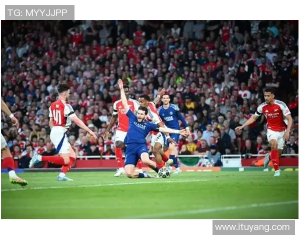 德甲激战巴黎圣日耳曼大胜曼城引发争议判罚全场沸腾