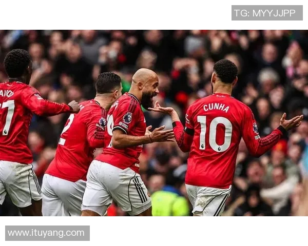 意甲惊现冷门曼联逆转莱比锡上演经典大战引发全场狂欢