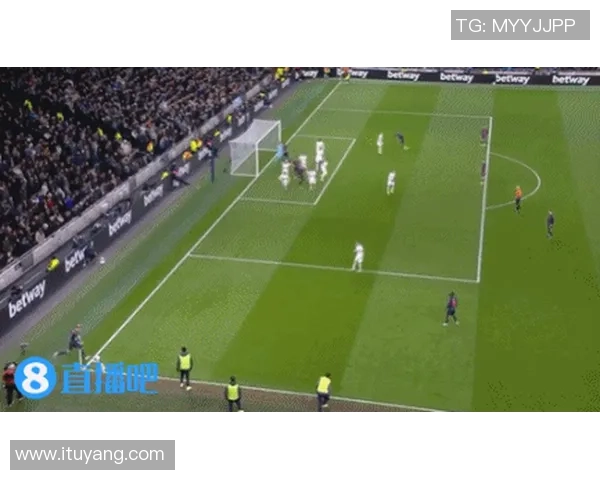 那不勒斯逆袭热刺狂胜五球足总杯赛场惊现冷门瞬间 那不勒斯逆袭热刺狂胜五球足总杯赛场惊现冷门瞬间